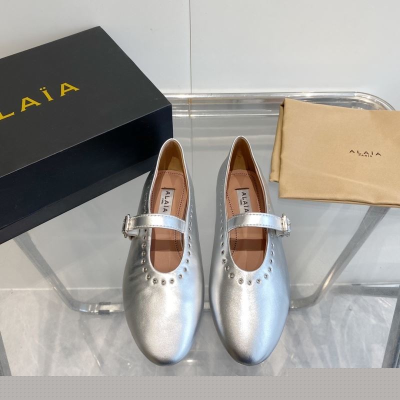 Other flat shoes